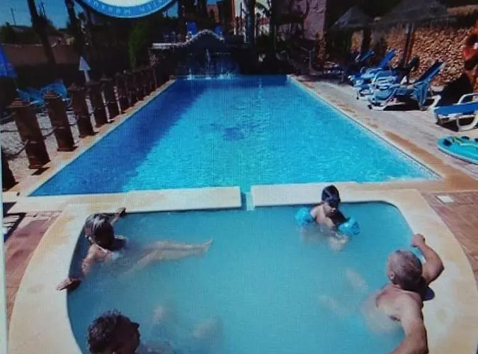 カントリーハウス Bora-bora