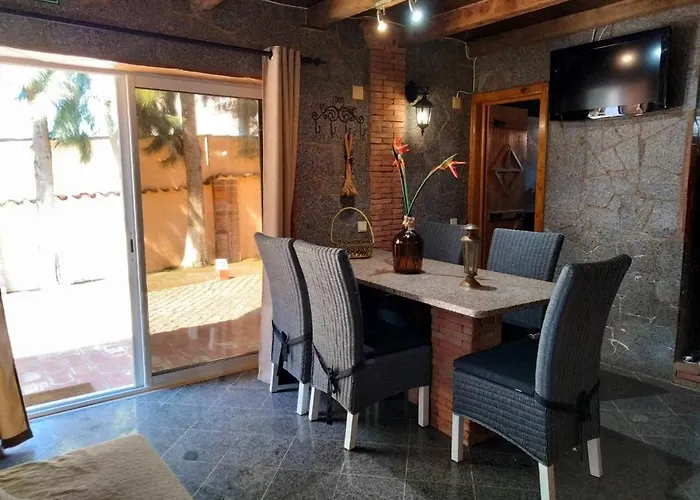 カントリーハウス Bora-bora *