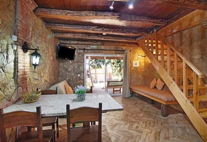 カントリーハウス Bora-bora ペラ