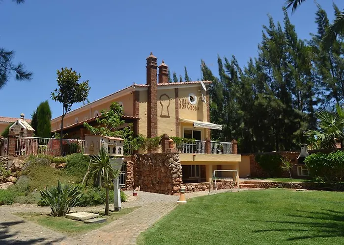 Bora-bora カントリーハウス ペラ