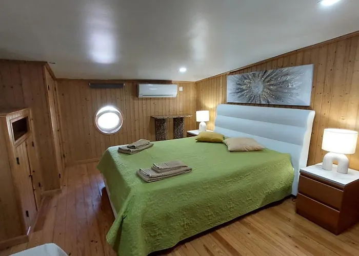 カントリーハウス Bora-bora